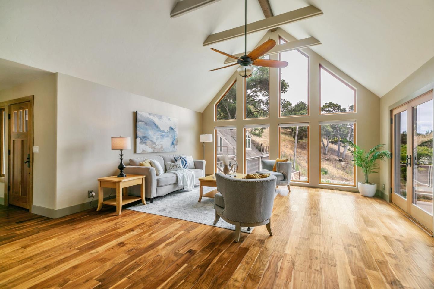 Detail Gallery Image 4 of 91 For 411 Hecker Pass Rd, Watsonville,  CA 95076 - 4 Beds | 4 Baths