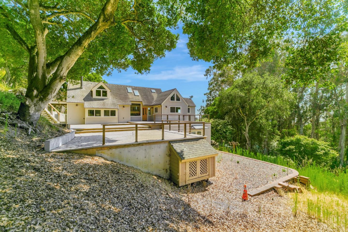 Detail Gallery Image 54 of 91 For 411 Hecker Pass Rd, Watsonville,  CA 95076 - 4 Beds | 4 Baths