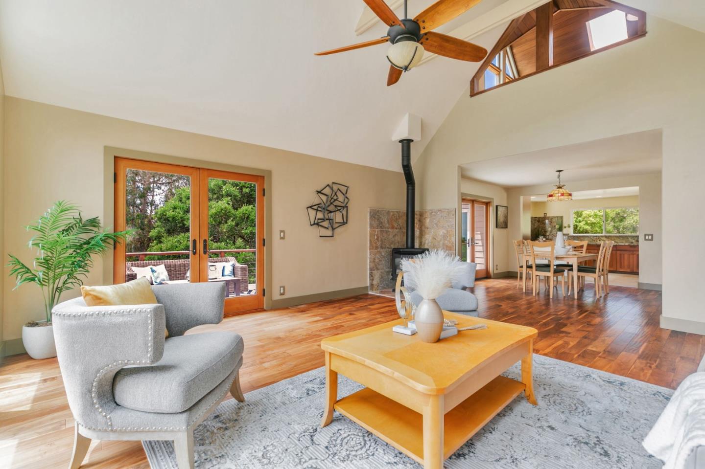 Detail Gallery Image 6 of 91 For 411 Hecker Pass Rd, Watsonville,  CA 95076 - 4 Beds | 4 Baths