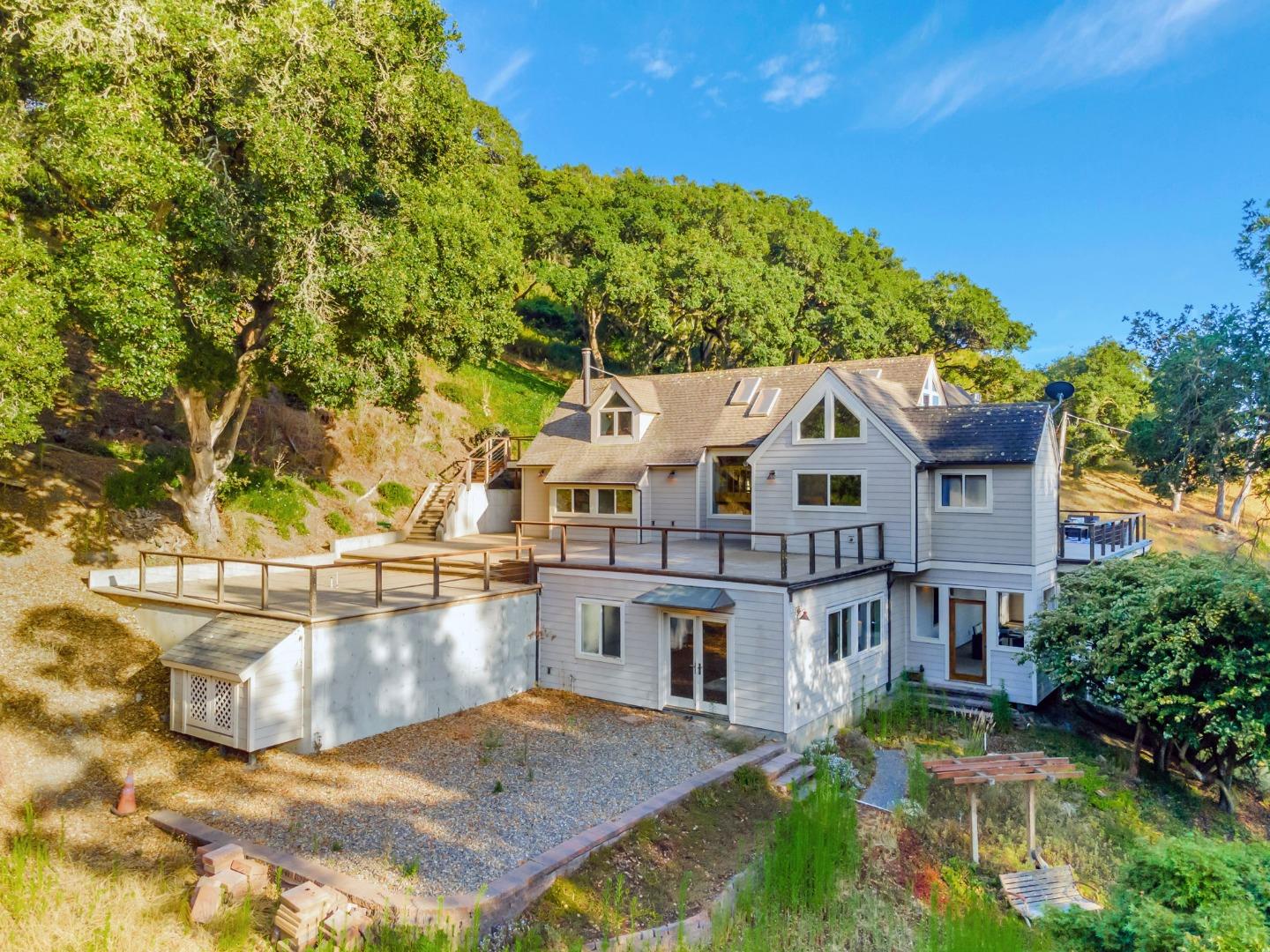 Detail Gallery Image 80 of 91 For 411 Hecker Pass Rd, Watsonville,  CA 95076 - 4 Beds | 4 Baths