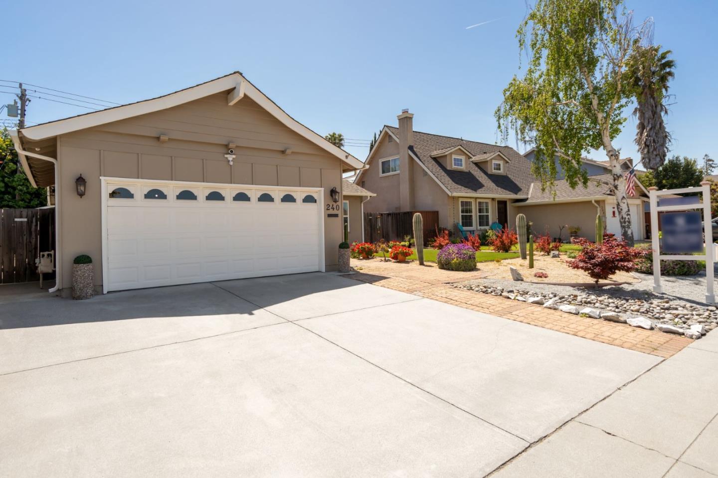 Detail Gallery Image 2 of 30 For 240 Bangor, San Jose,  CA 95123 - 3 Beds | 2 Baths
