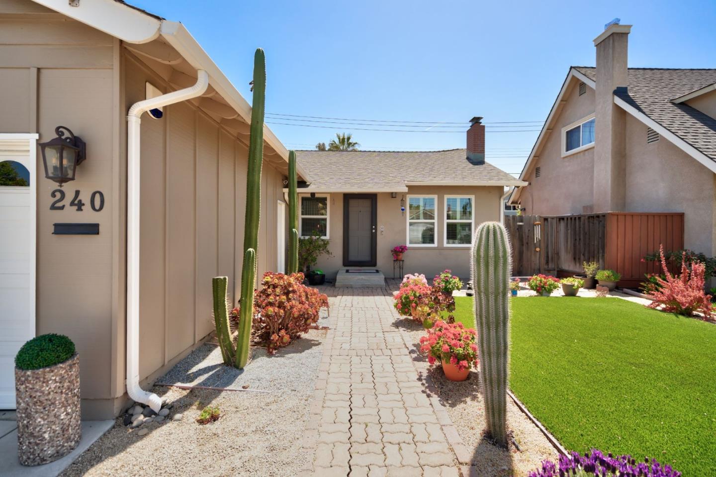 Detail Gallery Image 4 of 30 For 240 Bangor, San Jose,  CA 95123 - 3 Beds | 2 Baths