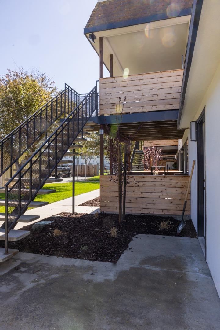 Detail Gallery Image 11 of 32 For 711 South St, Hollister,  CA 95023 - – Beds | – Baths