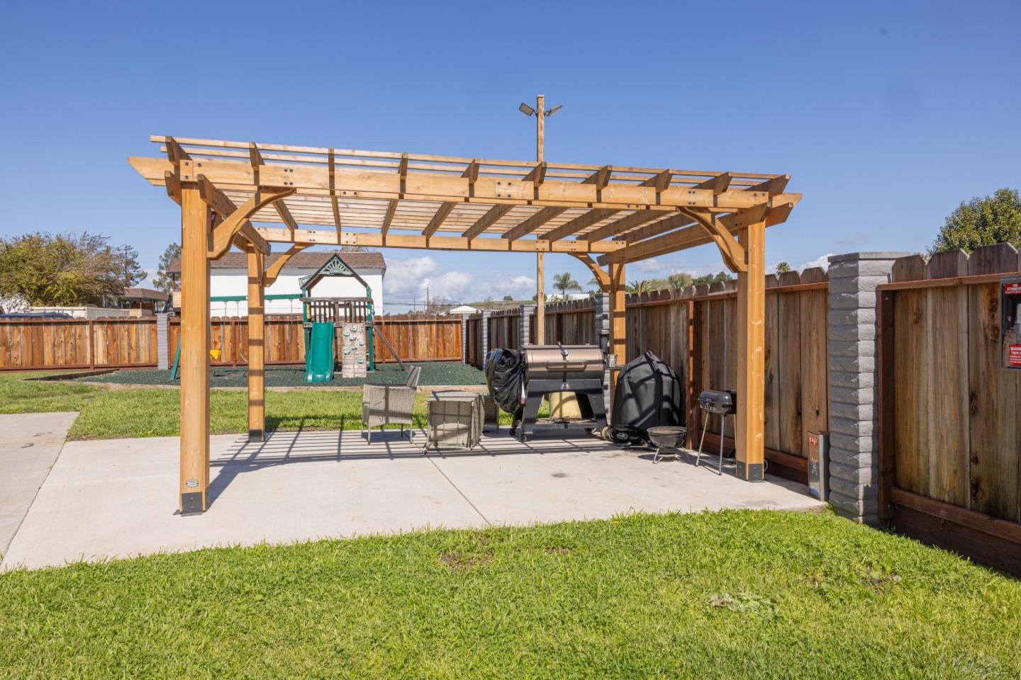 Detail Gallery Image 15 of 32 For 711 South St, Hollister,  CA 95023 - – Beds | – Baths