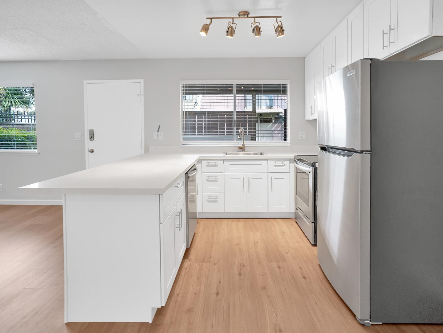 Detail Gallery Image 17 of 32 For 711 South St, Hollister,  CA 95023 - – Beds | – Baths