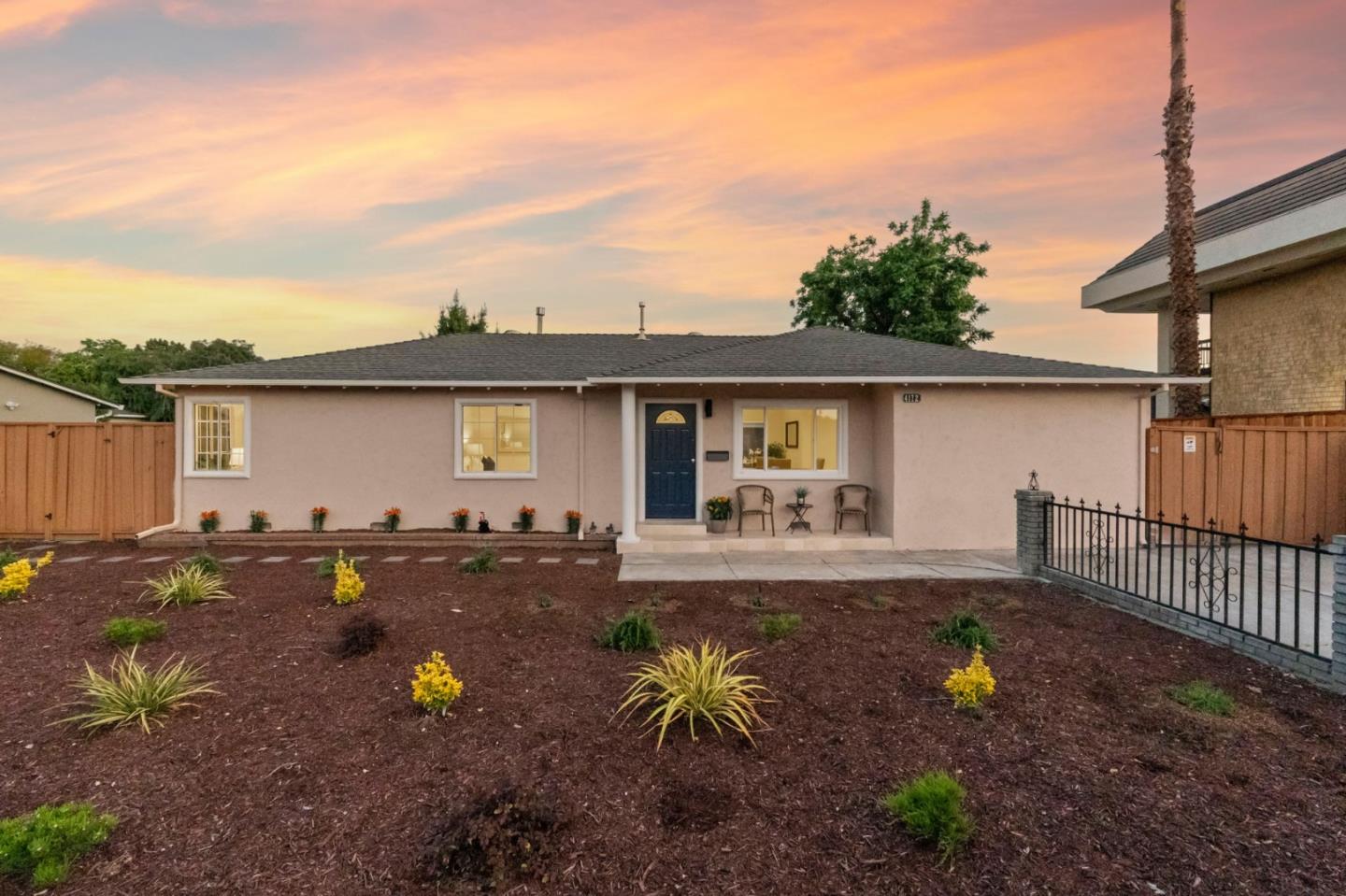 Detail Gallery Image 1 of 39 For 4172 Will Rogers Dr, San Jose,  CA 95117 - 3 Beds | 2 Baths