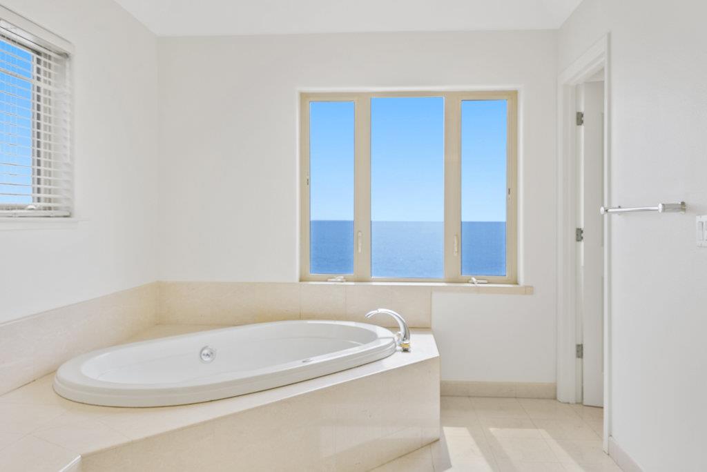 Detail Gallery Image 27 of 35 For 940 W Cliff Dr, Santa Cruz,  CA 95060 - 3 Beds | 3 Baths