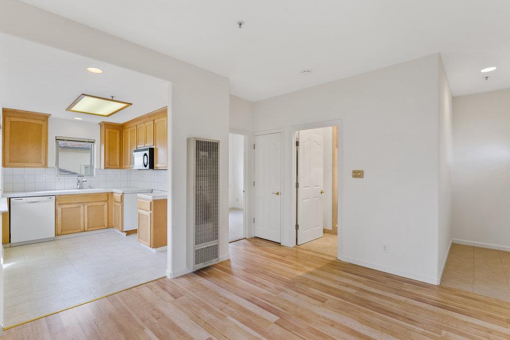 Detail Gallery Image 30 of 35 For 940 W Cliff Dr, Santa Cruz,  CA 95060 - 3 Beds | 3 Baths