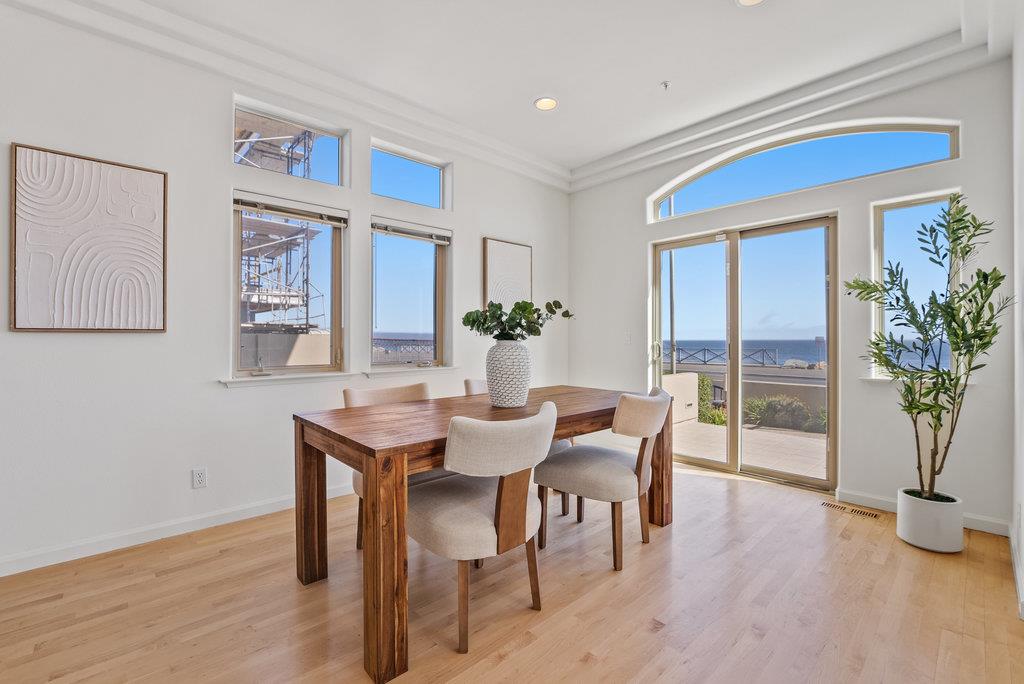 Detail Gallery Image 8 of 35 For 940 W Cliff Dr, Santa Cruz,  CA 95060 - 3 Beds | 3 Baths