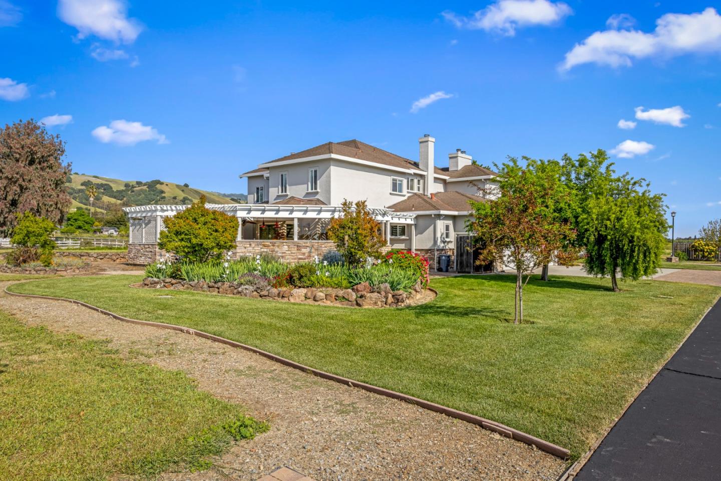 Detail Gallery Image 63 of 108 For 2340 Tennant Ave, Morgan Hill,  CA 95037 - 6 Beds | 4/1 Baths