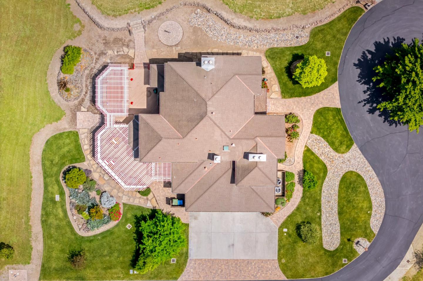 Detail Gallery Image 76 of 108 For 2340 Tennant Ave, Morgan Hill,  CA 95037 - 6 Beds | 4/1 Baths