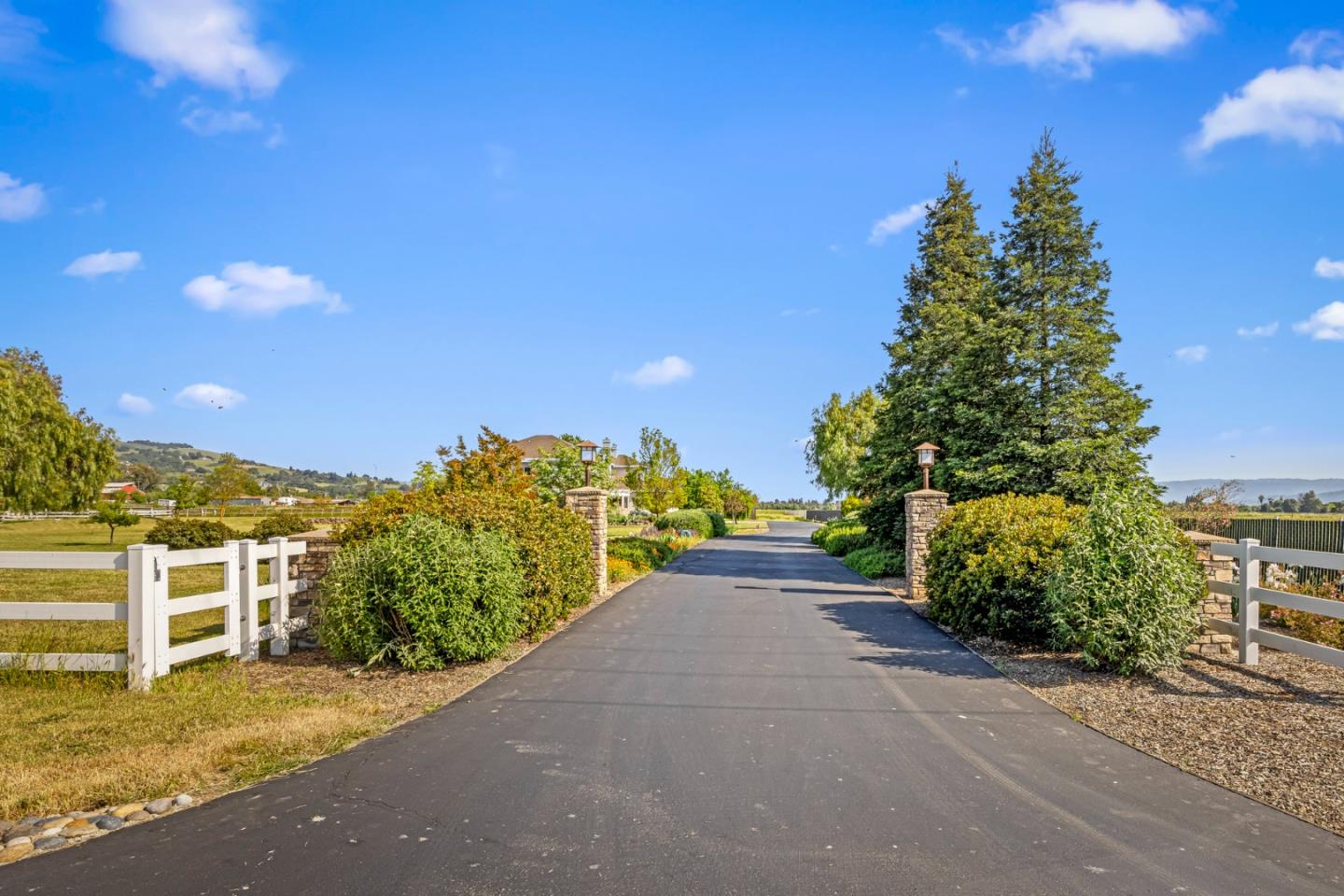 Detail Gallery Image 83 of 108 For 2340 Tennant Ave, Morgan Hill,  CA 95037 - 6 Beds | 4/1 Baths