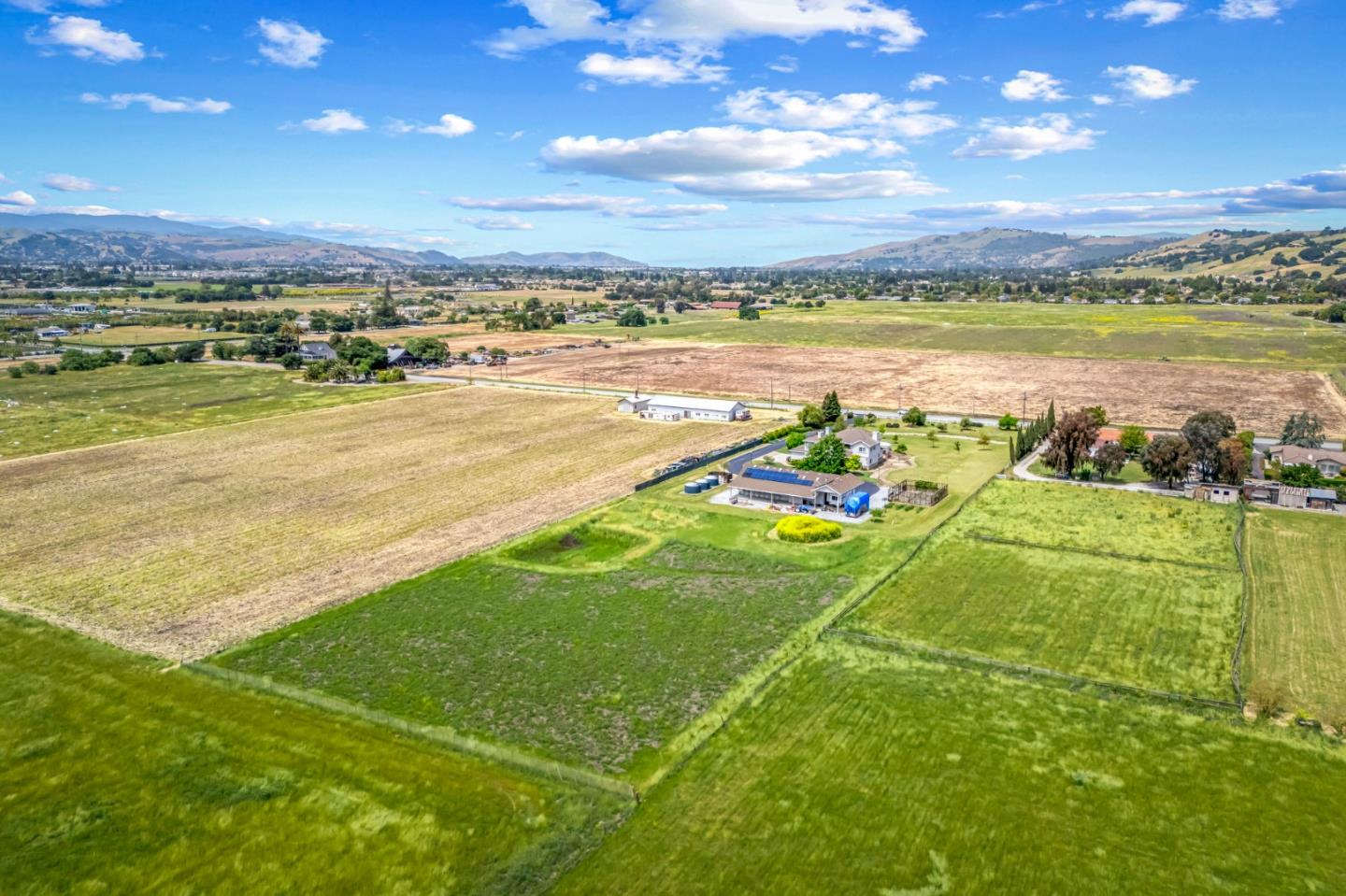 Detail Gallery Image 89 of 108 For 2340 Tennant Ave, Morgan Hill,  CA 95037 - 6 Beds | 4/1 Baths