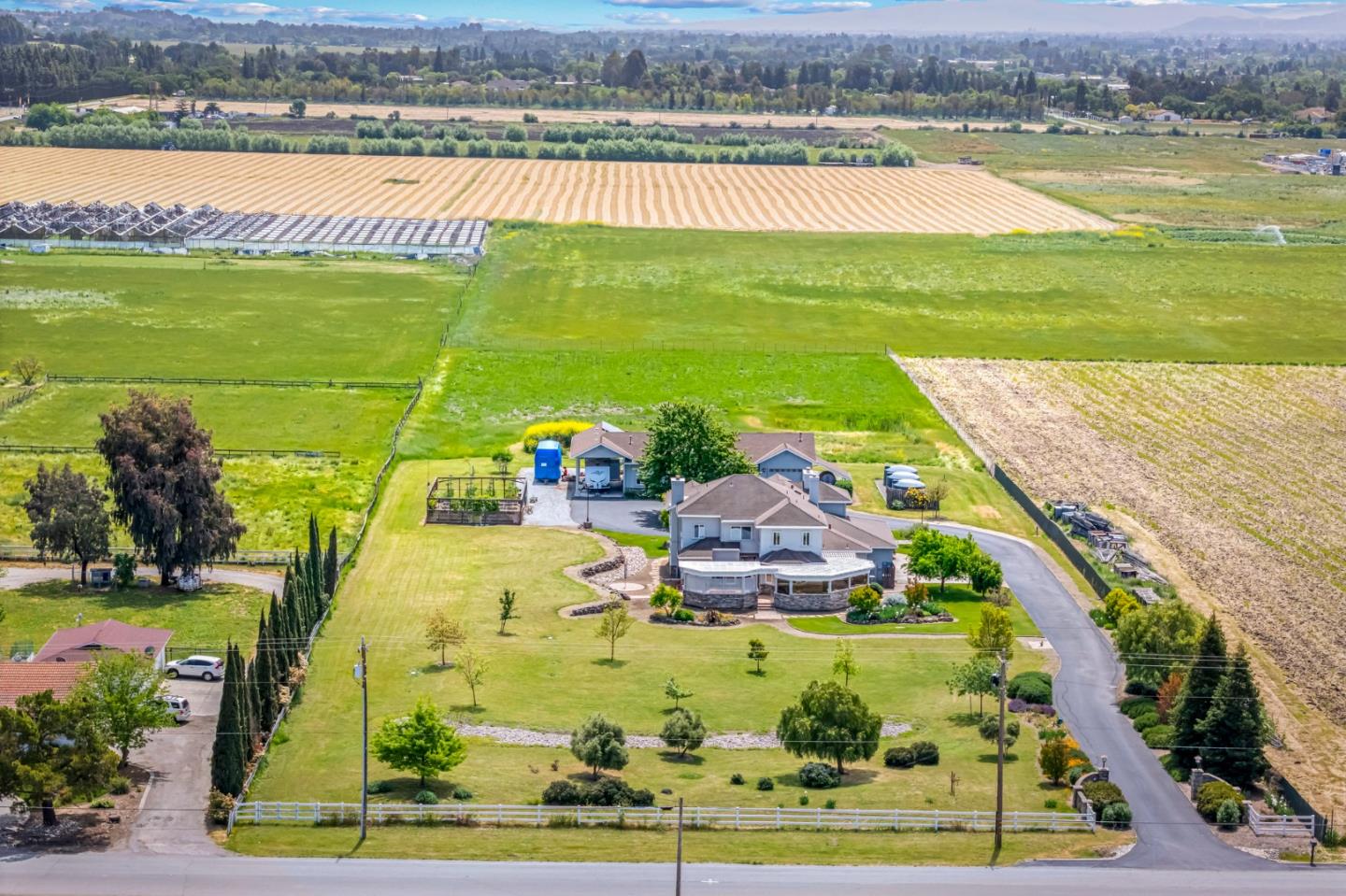 Detail Gallery Image 92 of 108 For 2340 Tennant Ave, Morgan Hill,  CA 95037 - 6 Beds | 4/1 Baths