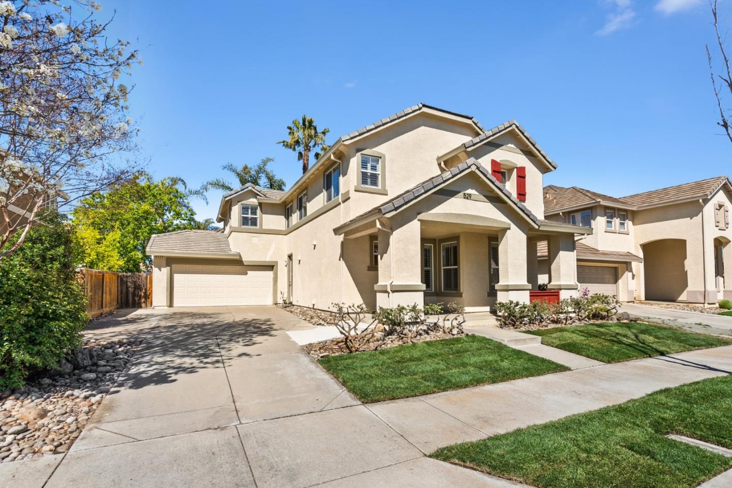 Detail Gallery Image 2 of 49 For 529 Chestnut St, Brentwood,  CA 94513 - 4 Beds | 2/1 Baths