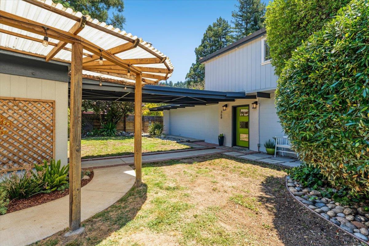 Detail Gallery Image 13 of 81 For 368 Green Valley Rd, Scotts Valley,  CA 95066 - 5 Beds | 4 Baths