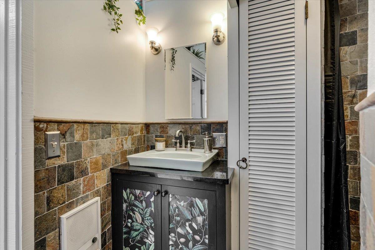 Detail Gallery Image 39 of 81 For 368 Green Valley Rd, Scotts Valley,  CA 95066 - 5 Beds | 4 Baths