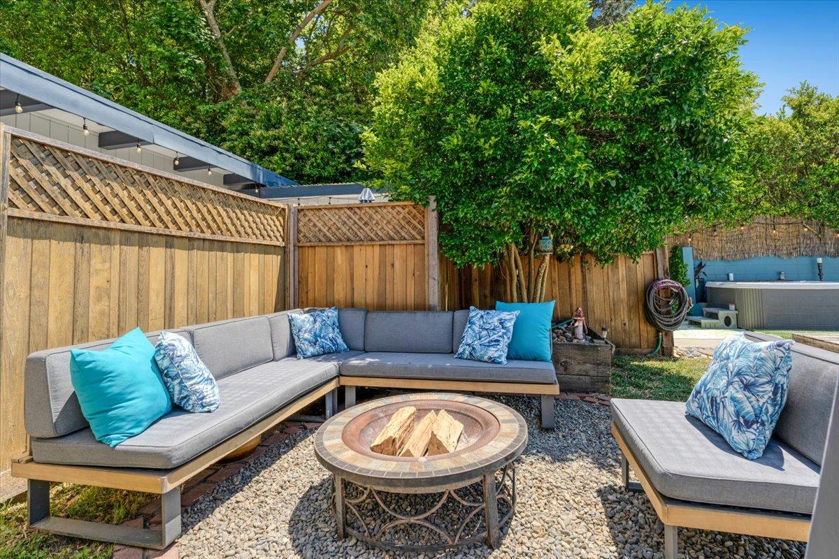 Detail Gallery Image 59 of 81 For 368 Green Valley Rd, Scotts Valley,  CA 95066 - 5 Beds | 4 Baths