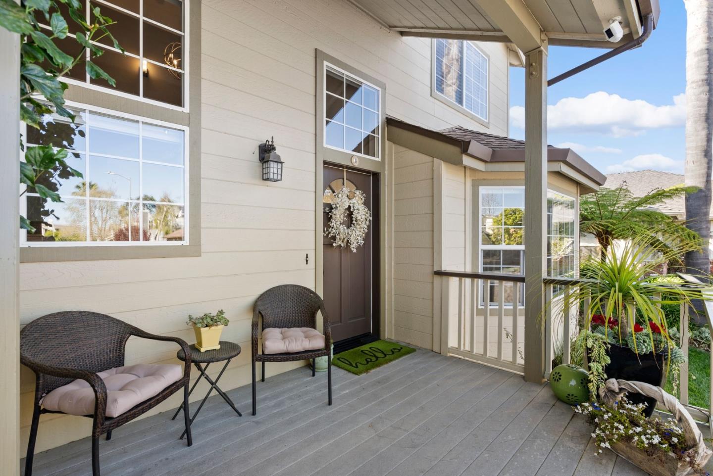 Detail Gallery Image 2 of 23 For 2241 Albert Ln, Capitola,  CA 95010 - 4 Beds | 2/1 Baths
