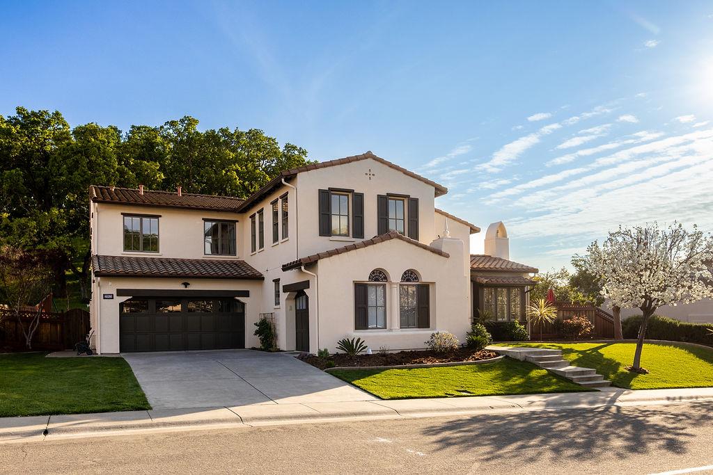 Detail Gallery Image 2 of 38 For 2953 Pebble Beach Cir, Fairfield,  CA 94534 - 5 Beds | 3/1 Baths