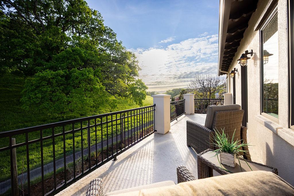 Detail Gallery Image 22 of 38 For 2953 Pebble Beach Cir, Fairfield,  CA 94534 - 5 Beds | 3/1 Baths