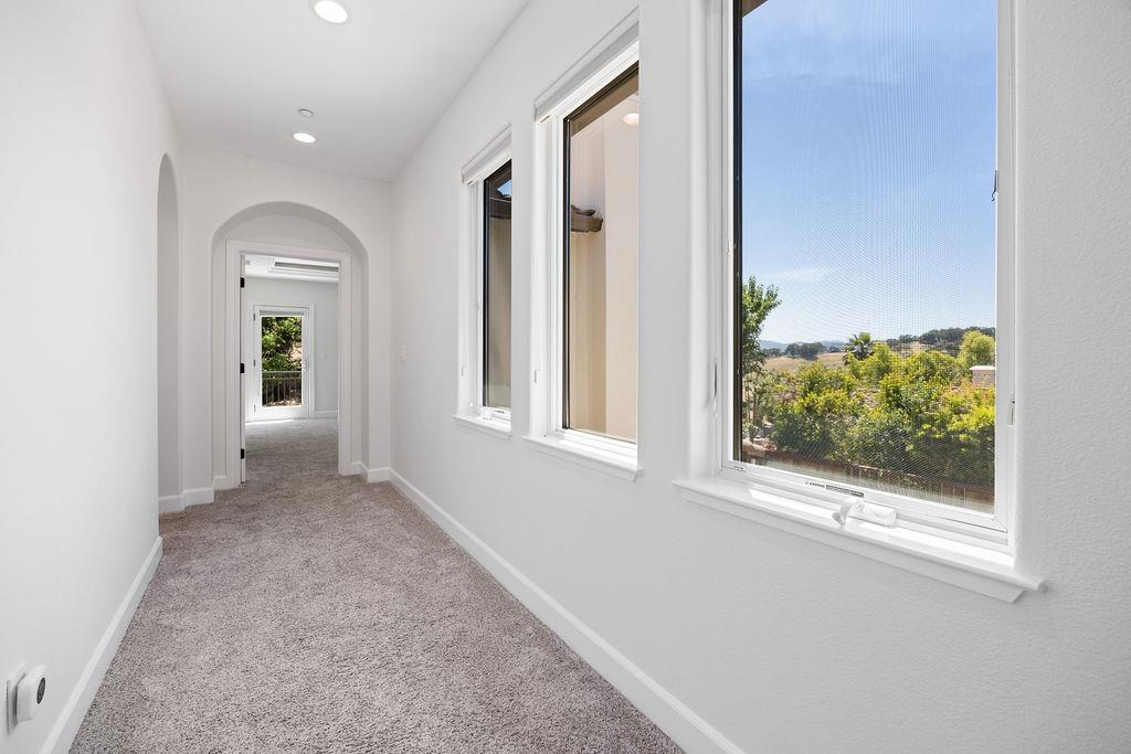 Detail Gallery Image 44 of 90 For 2953 Pebble Beach Cir, Fairfield,  CA 94534 - 5 Beds | 3/1 Baths