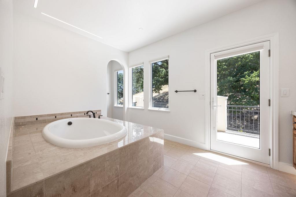 Detail Gallery Image 48 of 90 For 2953 Pebble Beach Cir, Fairfield,  CA 94534 - 5 Beds | 3/1 Baths