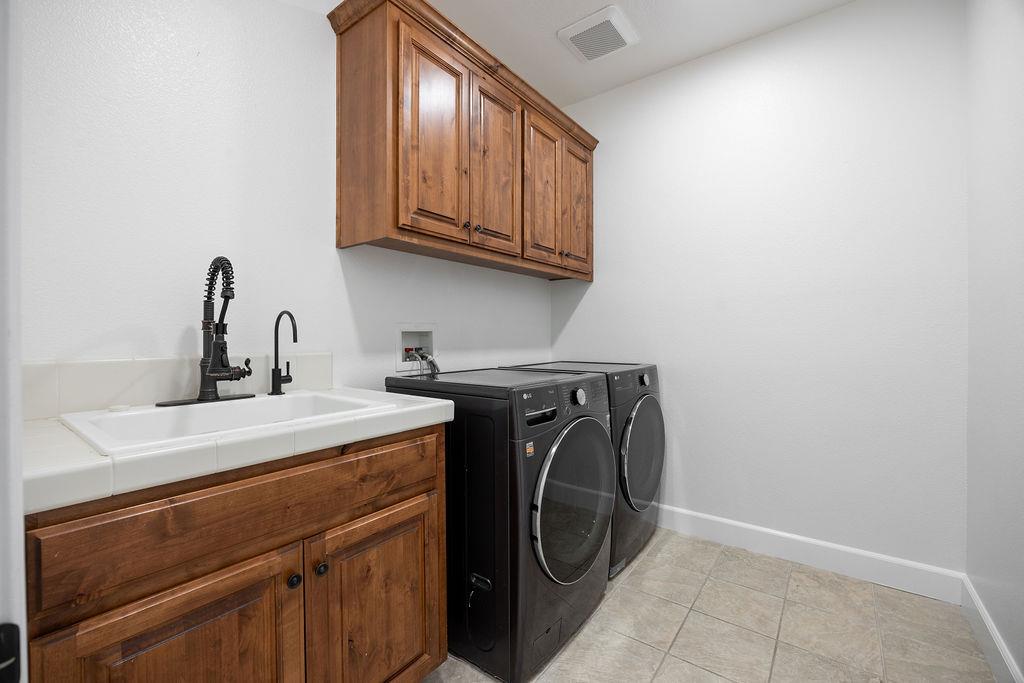 Detail Gallery Image 57 of 90 For 2953 Pebble Beach Cir, Fairfield,  CA 94534 - 5 Beds | 3/1 Baths