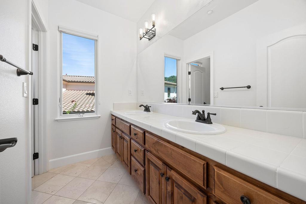 Detail Gallery Image 62 of 90 For 2953 Pebble Beach Cir, Fairfield,  CA 94534 - 5 Beds | 3/1 Baths