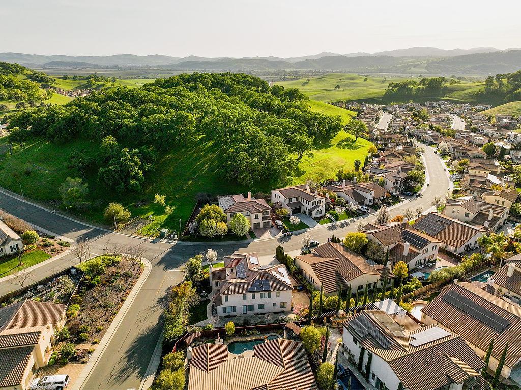 Detail Gallery Image 81 of 90 For 2953 Pebble Beach Cir, Fairfield,  CA 94534 - 5 Beds | 3/1 Baths