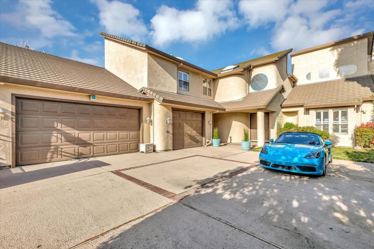Detail Gallery Image 3 of 52 For 5734 Turtle Valley Dr, Stockton,  CA 95207 - 4 Beds | 4 Baths