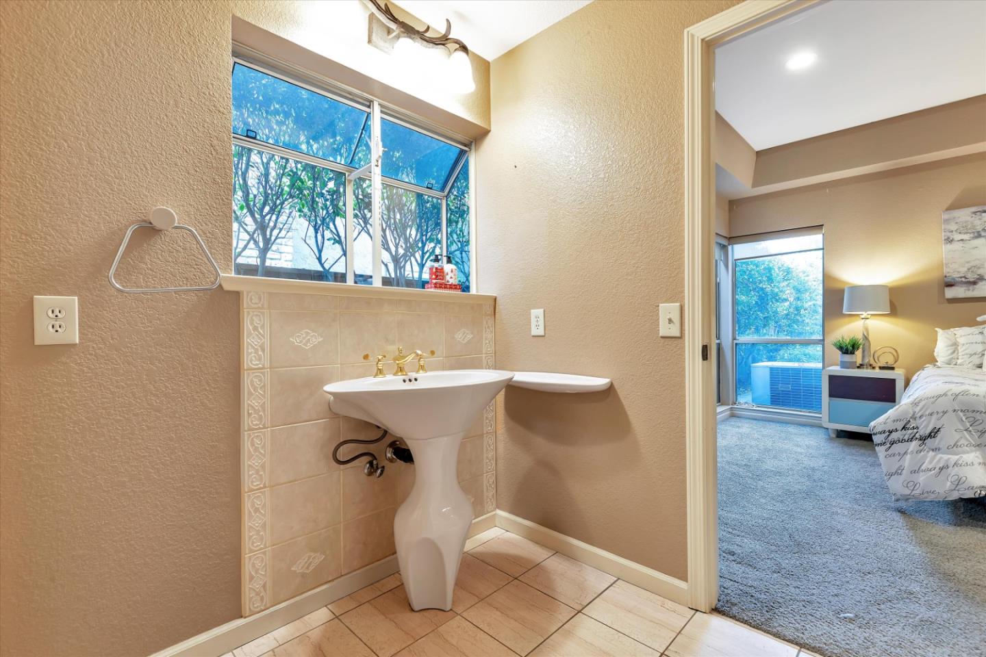 Detail Gallery Image 32 of 52 For 5734 Turtle Valley Dr, Stockton,  CA 95207 - 4 Beds | 4 Baths