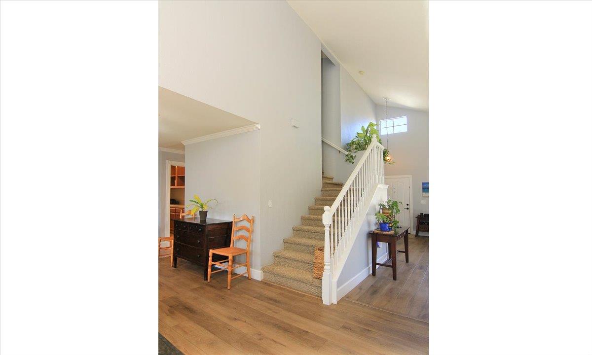 Detail Gallery Image 11 of 36 For 2155 Beachwood Ct, Hollister,  CA 95023 - 4 Beds | 2/1 Baths
