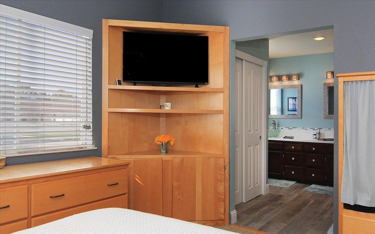 Detail Gallery Image 13 of 36 For 2155 Beachwood Ct, Hollister,  CA 95023 - 4 Beds | 2/1 Baths