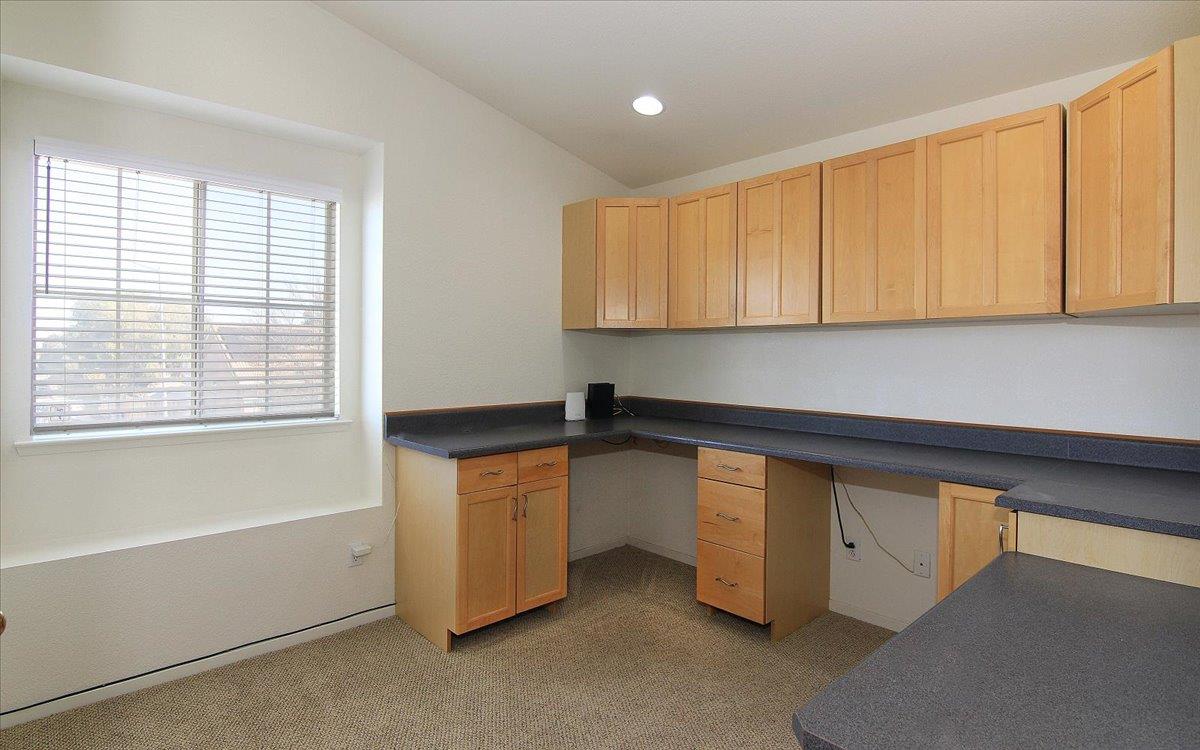 Detail Gallery Image 17 of 36 For 2155 Beachwood Ct, Hollister,  CA 95023 - 4 Beds | 2/1 Baths