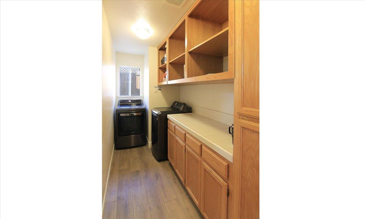 Detail Gallery Image 20 of 36 For 2155 Beachwood Ct, Hollister,  CA 95023 - 4 Beds | 2/1 Baths