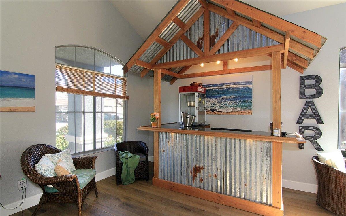 Detail Gallery Image 3 of 36 For 2155 Beachwood Ct, Hollister,  CA 95023 - 4 Beds | 2/1 Baths