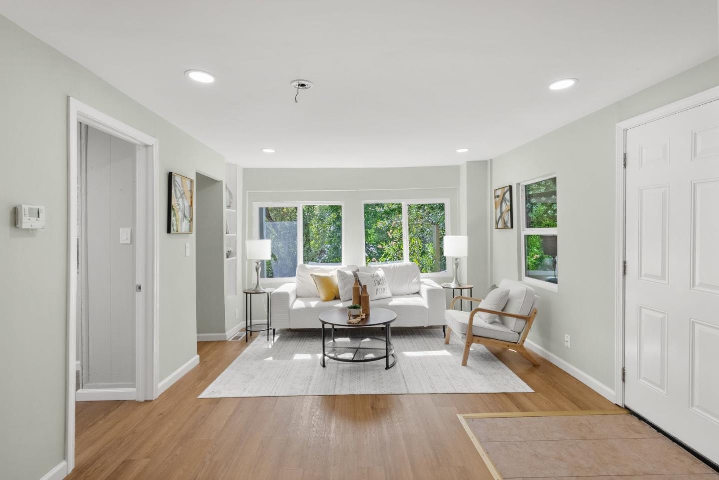 Detail Gallery Image 2 of 44 For 19046 Laurel Dr, Los Gatos,  CA 95033 - 2 Beds | 1 Baths