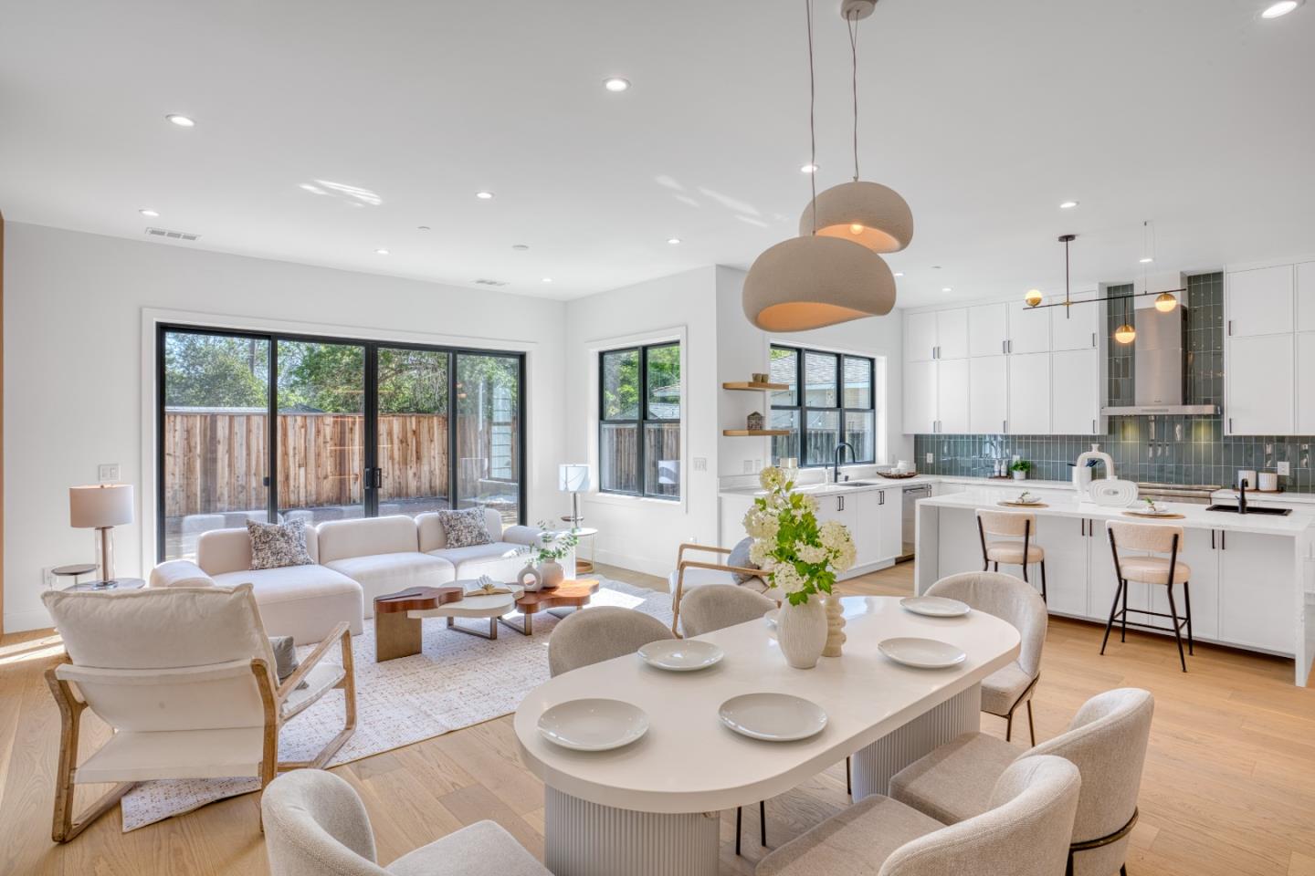 Detail Gallery Image 2 of 43 For 1270 W Hacienda Ave, Campbell,  CA 95008 - 5 Beds | 4 Baths
