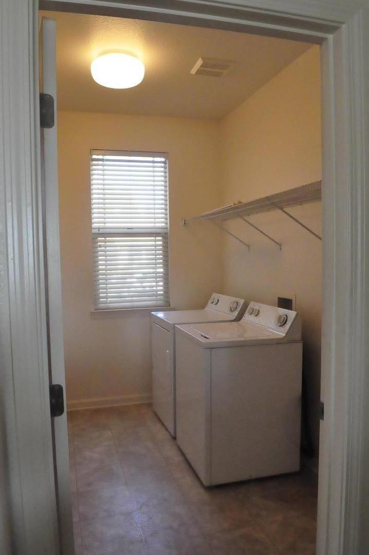 Detail Gallery Image 10 of 45 For 1826 Grand Pheasant Ln, Lincoln,  CA 95648 - 2 Beds | 2 Baths