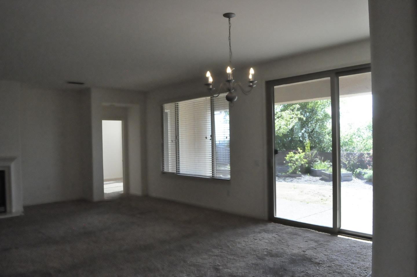 Detail Gallery Image 13 of 45 For 1826 Grand Pheasant Ln, Lincoln,  CA 95648 - 2 Beds | 2 Baths