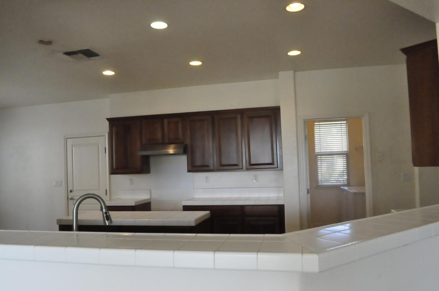 Detail Gallery Image 16 of 45 For 1826 Grand Pheasant Ln, Lincoln,  CA 95648 - 2 Beds | 2 Baths