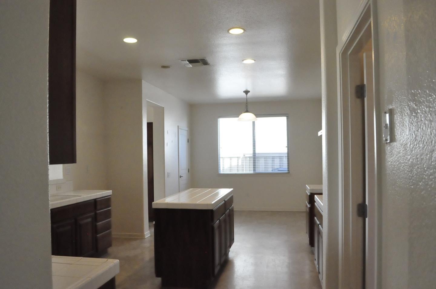 Detail Gallery Image 18 of 45 For 1826 Grand Pheasant Ln, Lincoln,  CA 95648 - 2 Beds | 2 Baths