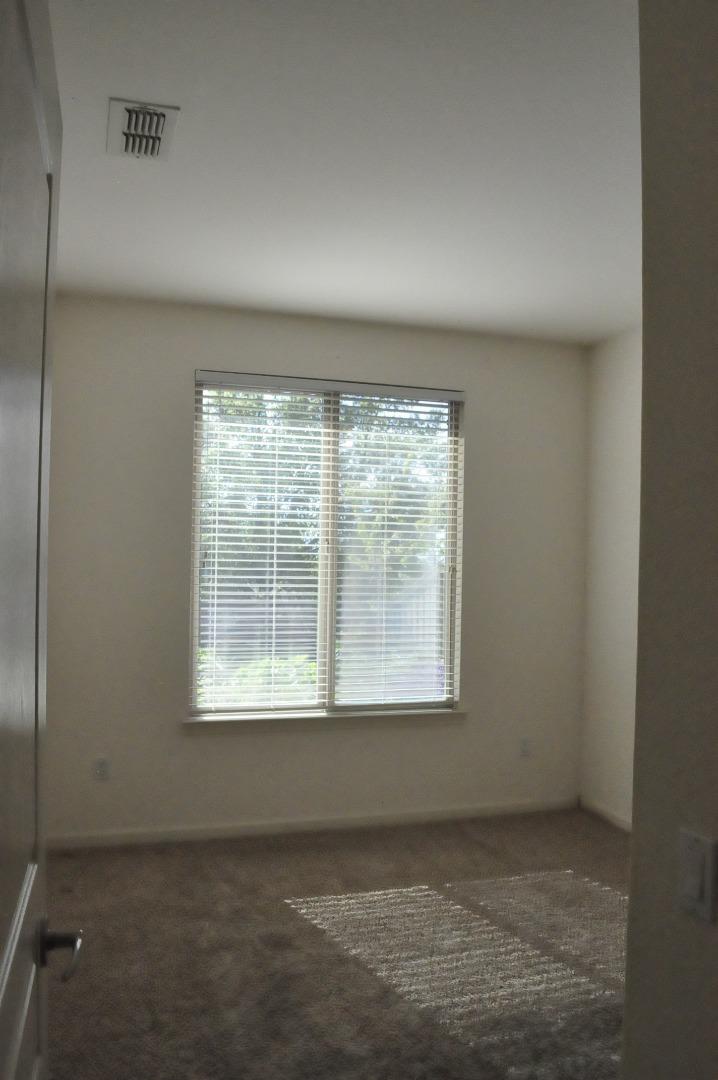 Detail Gallery Image 33 of 45 For 1826 Grand Pheasant Ln, Lincoln,  CA 95648 - 2 Beds | 2 Baths