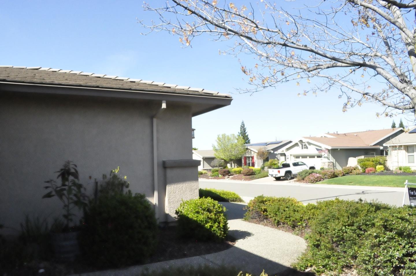 Detail Gallery Image 6 of 45 For 1826 Grand Pheasant Ln, Lincoln,  CA 95648 - 2 Beds | 2 Baths