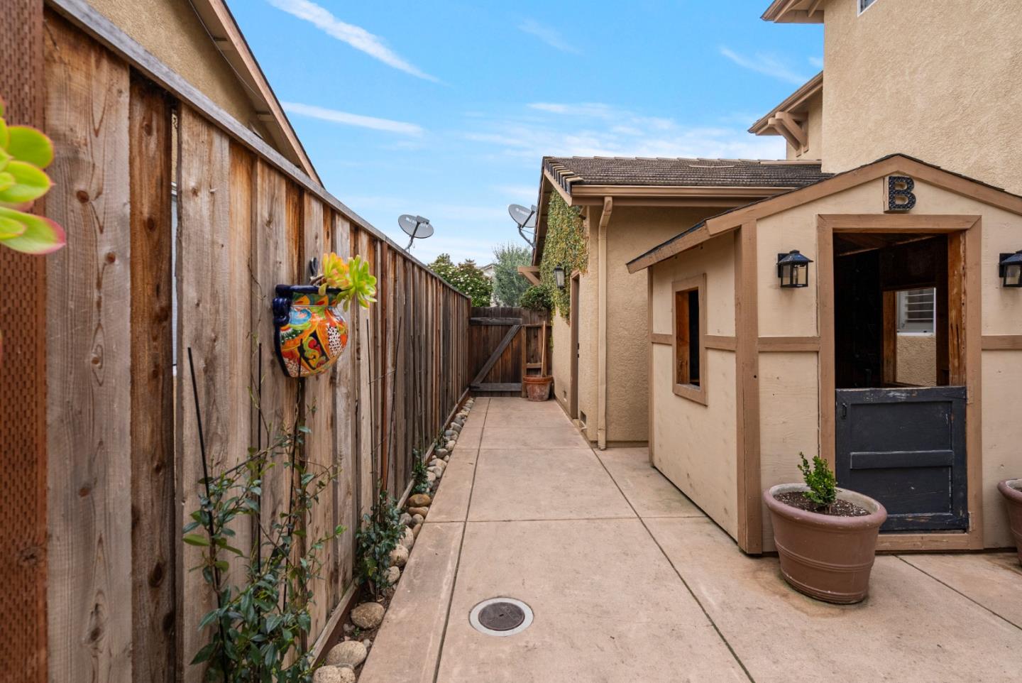 Detail Gallery Image 65 of 76 For 411 Regal Dr, Hollister,  CA 95023 - 5 Beds | 3/1 Baths
