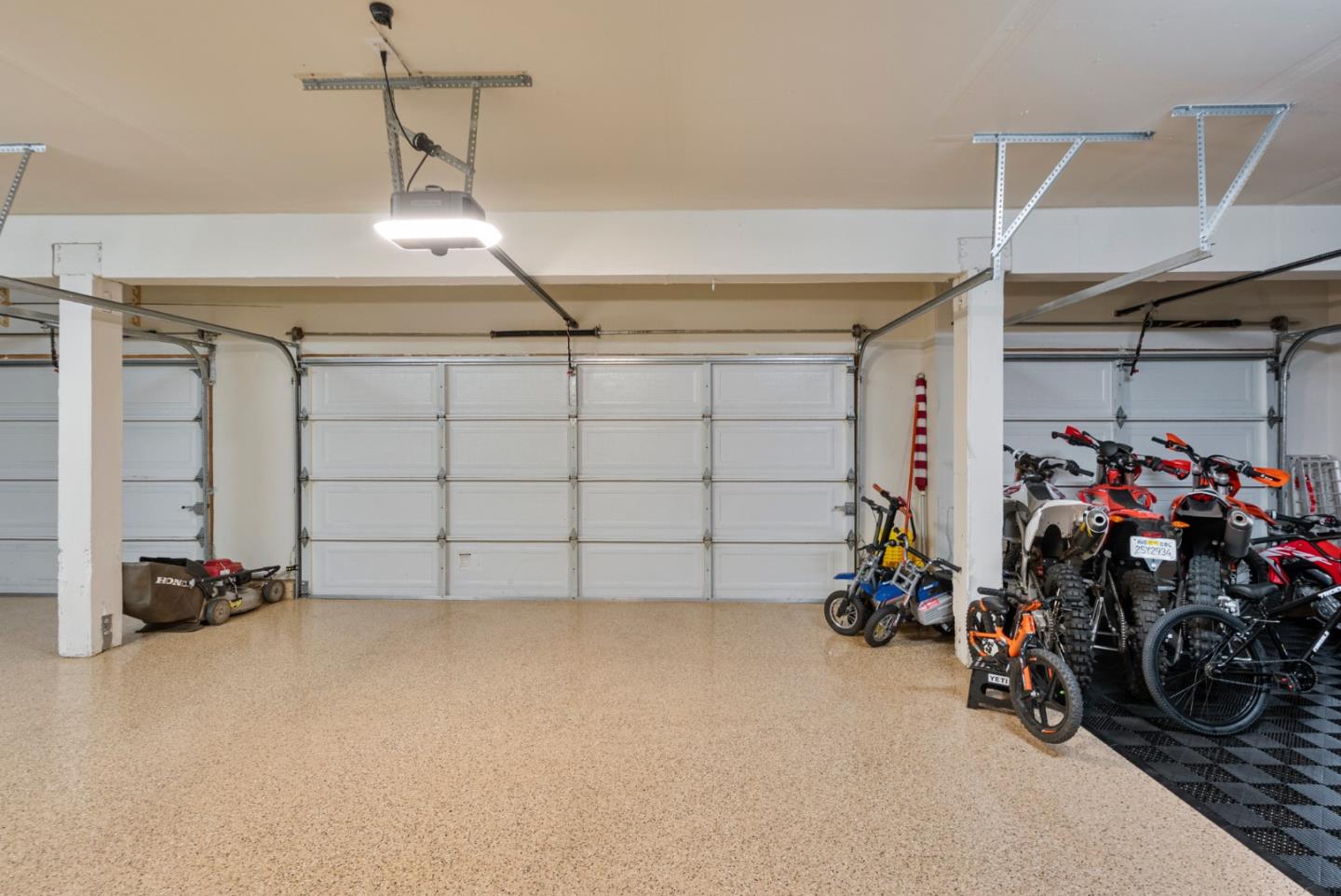 Detail Gallery Image 67 of 76 For 411 Regal Dr, Hollister,  CA 95023 - 5 Beds | 3/1 Baths