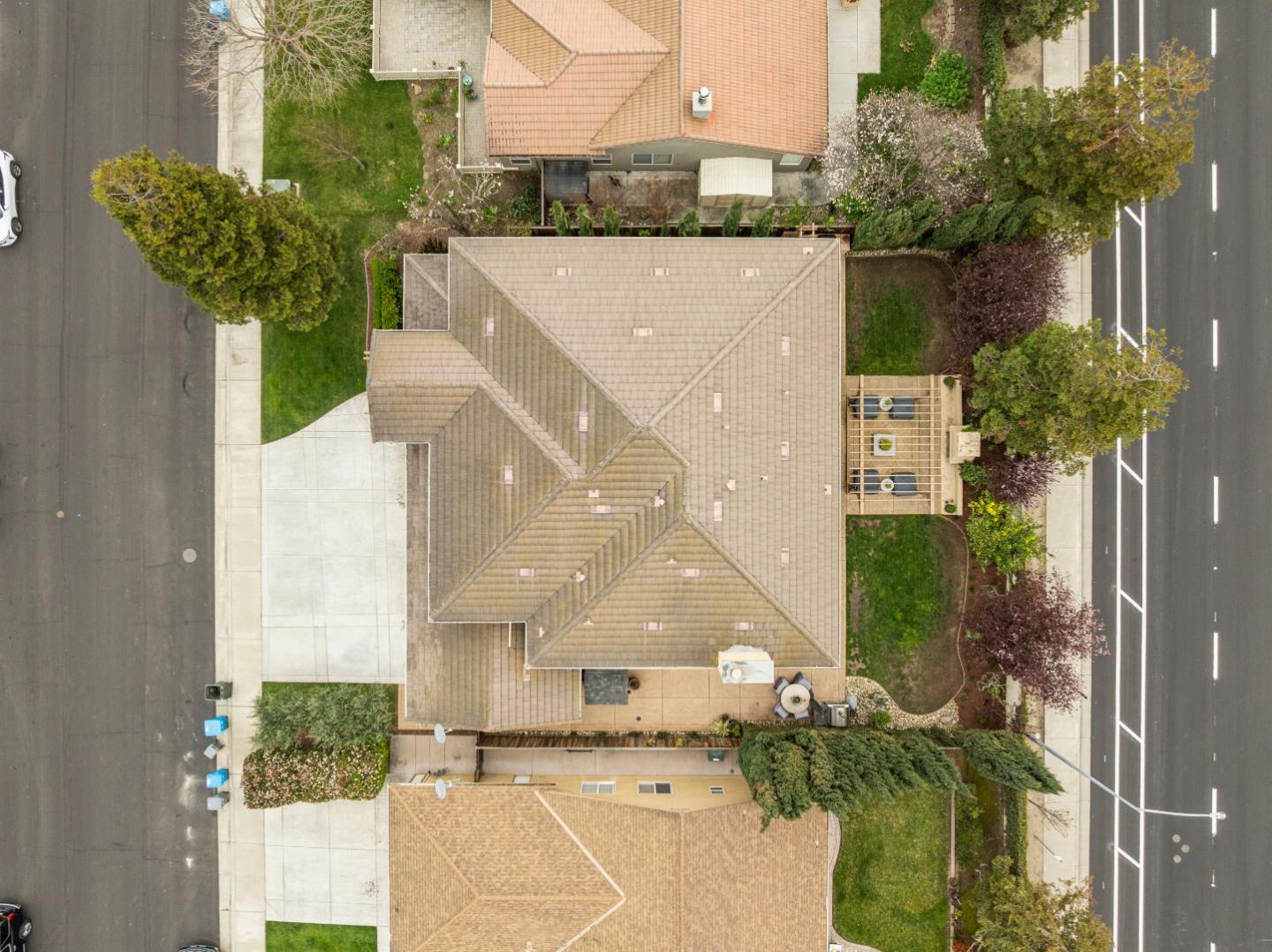 Detail Gallery Image 75 of 76 For 411 Regal Dr, Hollister,  CA 95023 - 5 Beds | 3/1 Baths