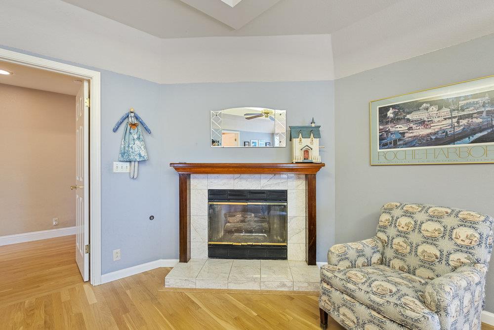 Detail Gallery Image 18 of 42 For 105 Louise Cir, Hollister,  CA 95023 - 3 Beds | 2/1 Baths