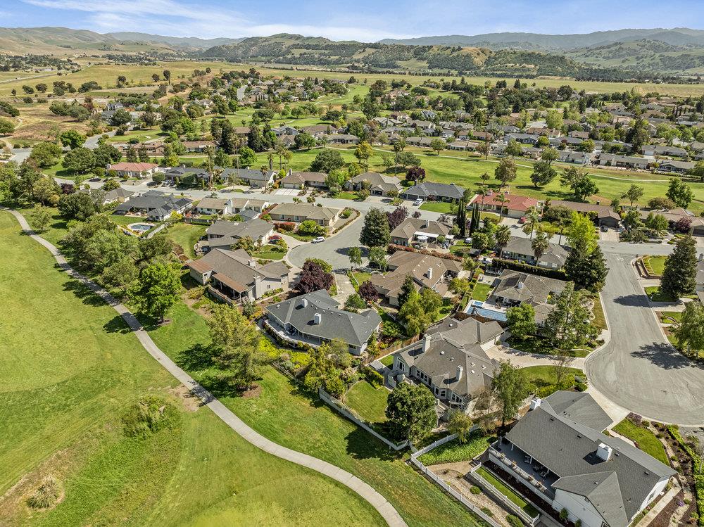 Detail Gallery Image 37 of 42 For 105 Louise Cir, Hollister,  CA 95023 - 3 Beds | 2/1 Baths